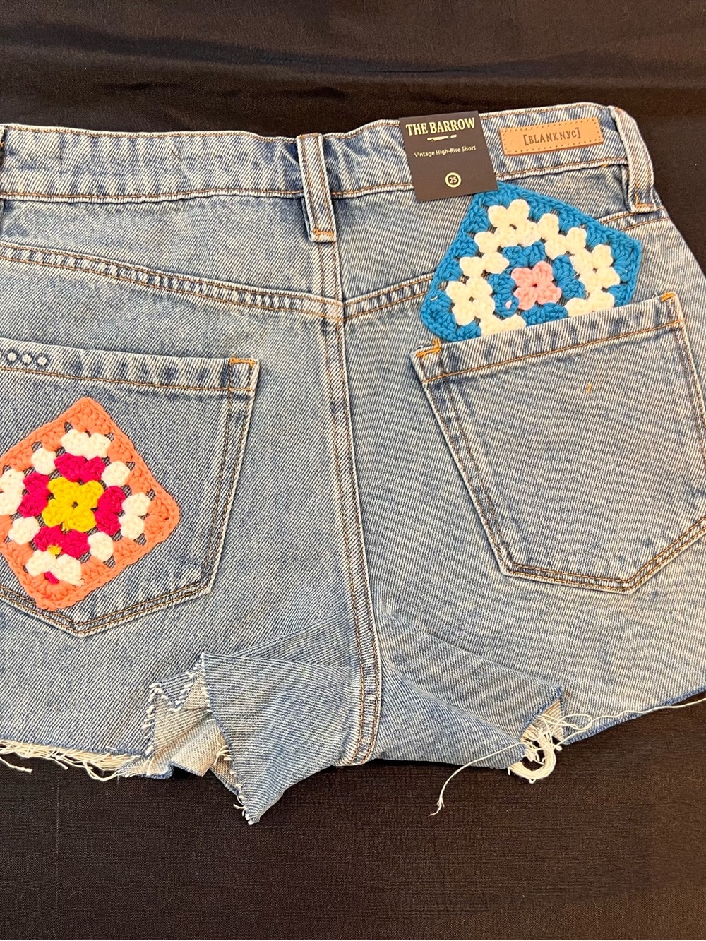 Blank NYC The Barrow Vintage High Rise Denim Shorts Crochet Patches size 25 NWT - Picture 2 of 10